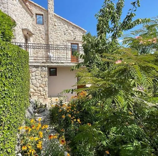 Mountains Villa Near Budva